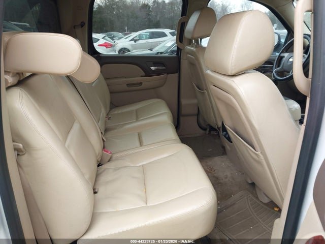 44228725 :رقم المزاد ، 3GNMCEE08BG365739 vin ، 2011 Chevrolet Avalanche 1500 Ls مزاد بيع