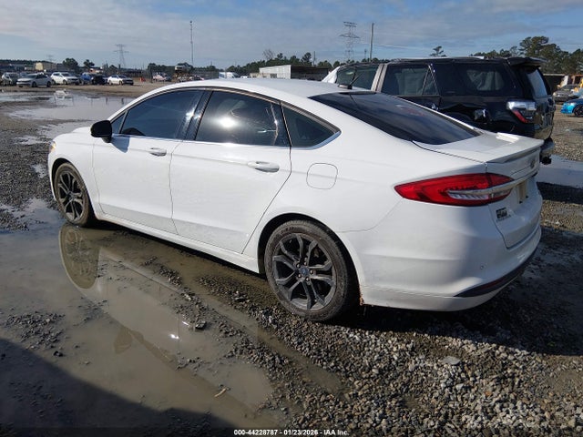 3FA6P0HD3JR130410 Ford FUSION SE