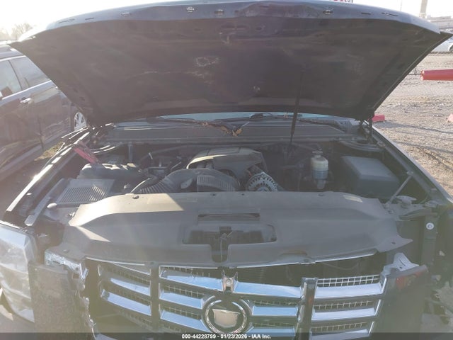 2011 CADILLAC ESCALADE 1GYS4BEF7BR122885 Photo 9