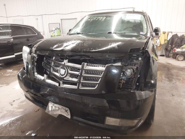 2011 CADILLAC ESCALADE 1GYS4BEF7BR122885 Photo 5