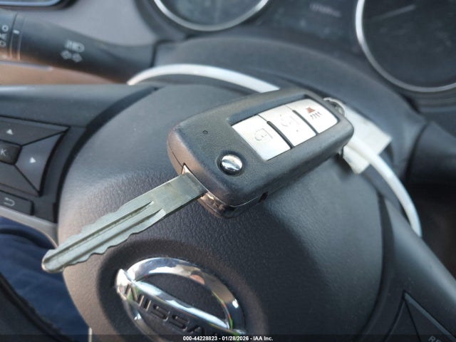 JN1BJ1CR5KW349891 Nissan Rogue Sport S