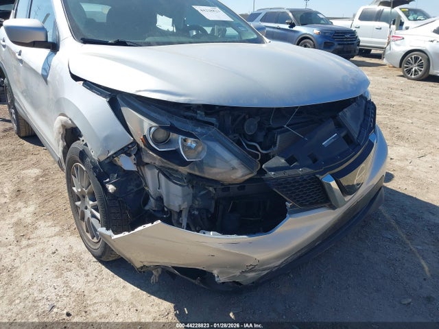 JN1BJ1CR5KW349891 Nissan Rogue Sport S