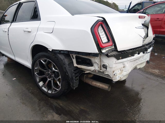 44228826 :رقم المزاد ، 2C3CCABG3FH864442 vin ، 2015 Chrysler 300 300s مزاد بيع