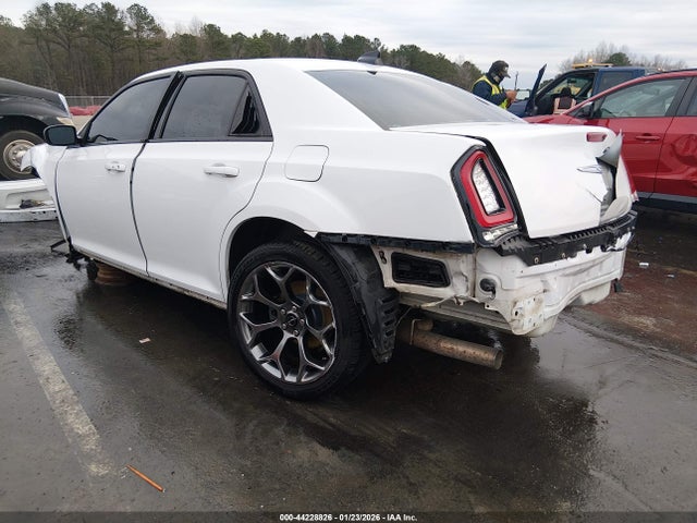 44228826 :رقم المزاد ، 2C3CCABG3FH864442 vin ، 2015 Chrysler 300 300s مزاد بيع