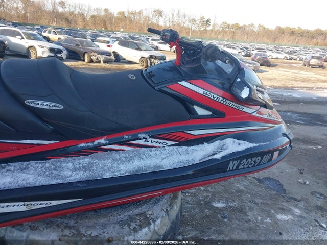 YAMA2027J819 Yamaha Personal Watercraft