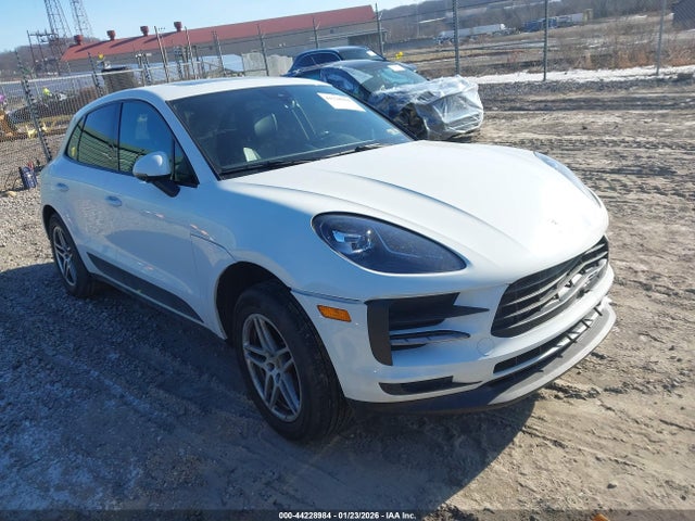 2019 PORSCHE MACAN WP1AA2A53KLB01153 Photo 0