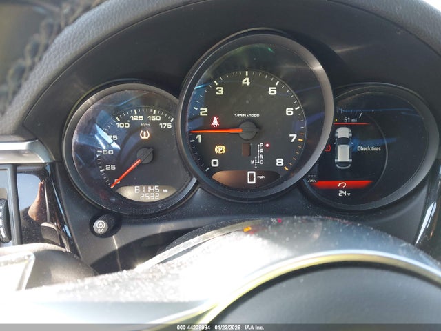 2019 PORSCHE MACAN WP1AA2A53KLB01153 Photo 6