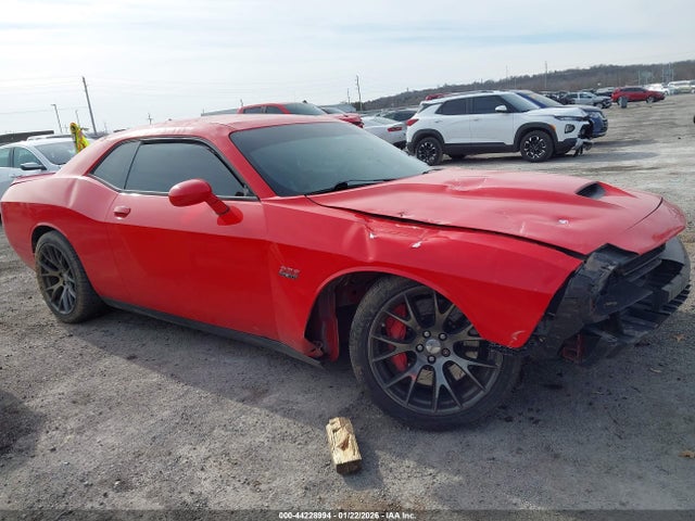 44228994 :رقم المزاد ، 2C3CDZDJ6FH704026 vin ، 2015 Dodge Challenger Srt 392 مزاد بيع