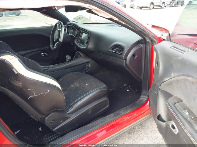 44228994 :رقم المزاد ، 2C3CDZDJ6FH704026 vin ، 2015 Dodge Challenger Srt 392 مزاد بيع