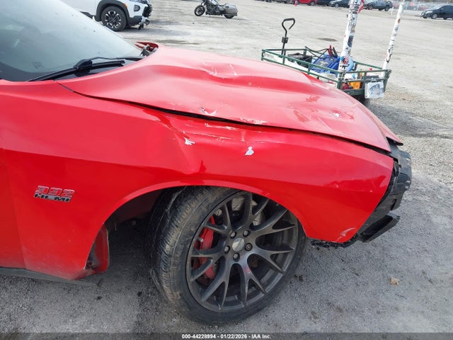 44228994 :رقم المزاد ، 2C3CDZDJ6FH704026 vin ، 2015 Dodge Challenger Srt 392 مزاد بيع