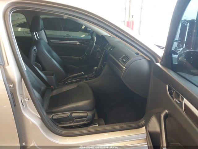 Aukcja sprzedaży 2016 Volkswagen Passat 1.8t Se, vin: 1VWBT7A3XGC014821, numer aukcji: 44229007