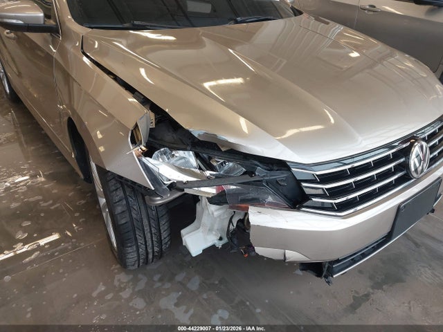 Aukcja sprzedaży 2016 Volkswagen Passat 1.8t Se, vin: 1VWBT7A3XGC014821, numer aukcji: 44229007