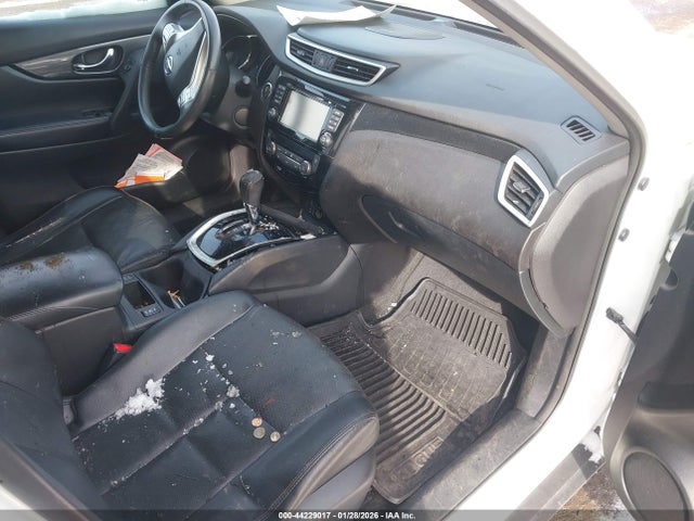 2016 Nissan Rogue Sl მანქანა იყიდება აუქციონზე, vin: 5N1AT2MV8GC887087, აუქციონის ნომერი: 44229017