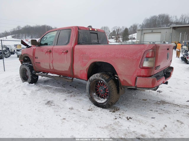 2022 RAM 1500 1C6SRFBT8NN162064 Photo 2