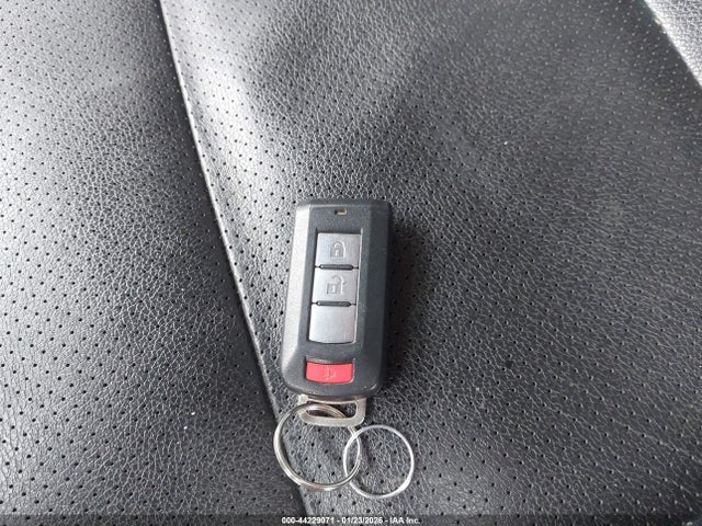 JA4AZ3A35GZ062773 Mitsubishi Outlander Sel