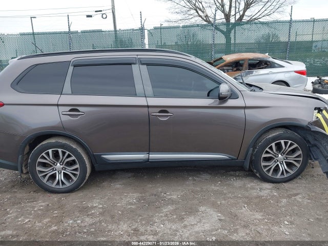 JA4AZ3A35GZ062773 Mitsubishi Outlander Sel