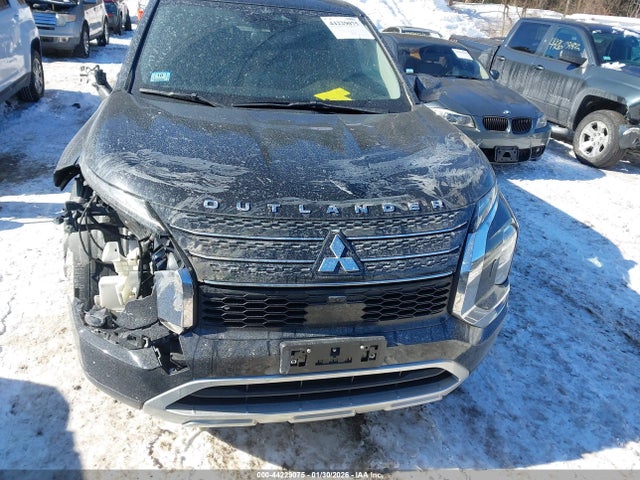 Продаж на аукціоні авто 2023 Mitsubishi Outlander Ralliart S-awc/se 2.5 S-awc/se Black Edition S-awc/se Special Editiont S-awc, vin: JA4J4UA80PZ017224, номер лоту: 44229075