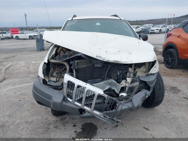 Auction sale of the 2002 Jeep Grand Cherokee Laredo, vin: 1J4GW48S42C108868, lot number: 44229079