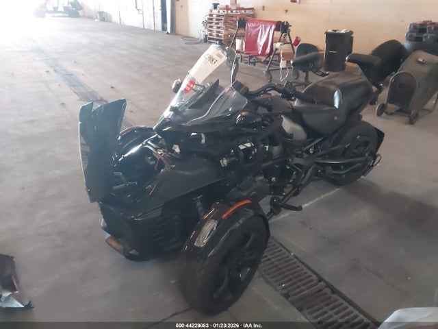 2021 CAN-AM SPYDER ROADSTER 2BXRDDE28MV000554 Photo 1