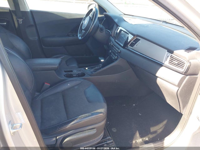 KNDCC3LC4H5043217 KIA NIRO EX