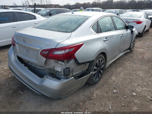 2018 NISSAN ALTIMA 1N4AL3AP8JC266431 Photo 3
