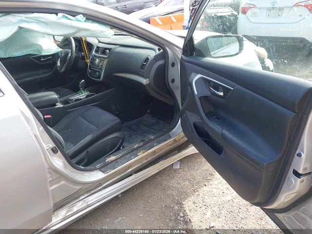 2018 NISSAN ALTIMA 1N4AL3AP8JC266431 Photo 4