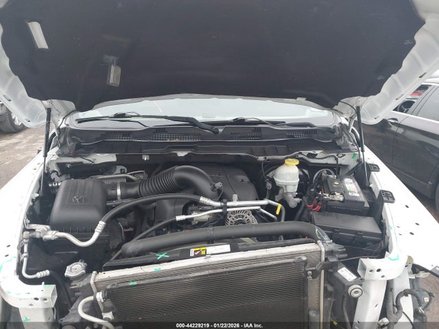 44229219 :رقم المزاد ، 1C6RR7NT8HS773976 vin ، 2017 Ram 1500 Laramie  4x4 5'7 Box مزاد بيع