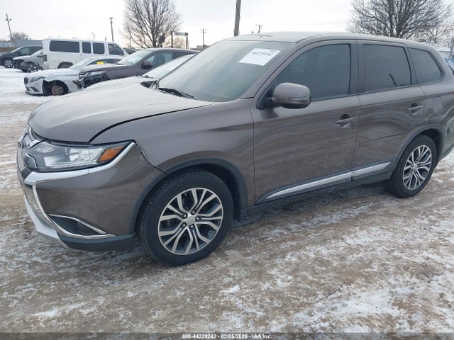 2016 MITSUBISHI OUTLANDER JA4AZ3A38GZ052352 Photo 1