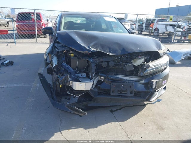 JHMZC5F31JC019183 Honda Clarity Plug-in Hybrid Touring