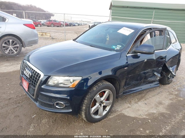 2011 AUDI Q5 WA1DKBFP0BA112283 Photo 1