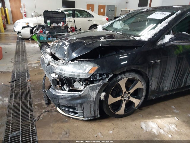 2016 VOLKSWAGEN GOLF R WVWLF7AU1GW236153 Photo 5