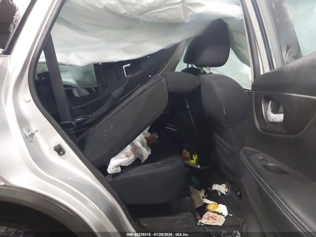 JN8AT2MT6GW005744 Nissan ROGUE S