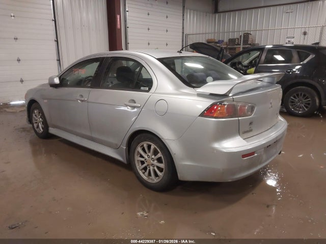 2011 MITSUBISHI LANCER JA32U2FU1BU039984 Photo 2