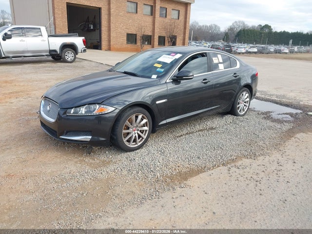 2015 JAGUAR XF SAJWA0FS9FPU60422 Photo 1
