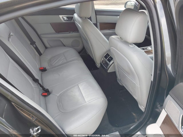 2015 JAGUAR XF SAJWA0FS9FPU60422 Photo 7