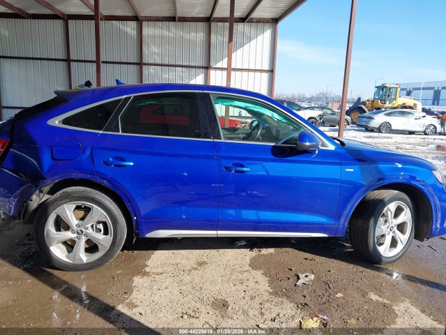 Продаж на аукціоні авто 2022 Audi Q5 Sportback Premium Plus 45 Tfsi S Line Quattro S Tronic, vin: WA15AAFYXN2007937, номер лоту: 44229418