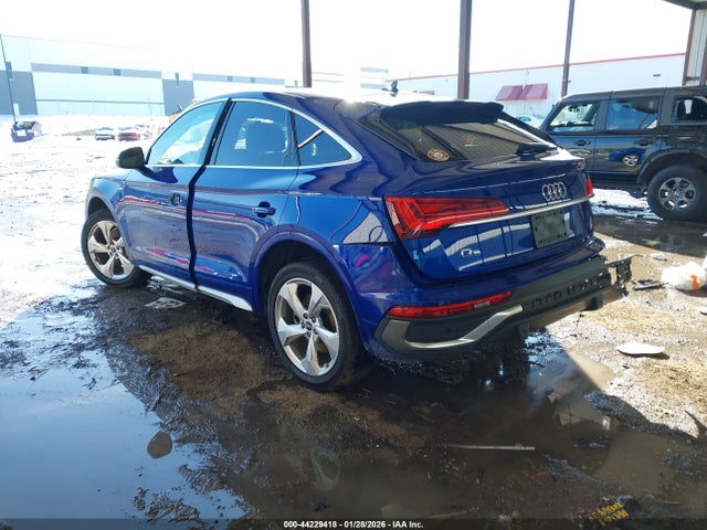 2022 AUDI Q5 SPORTBACK WA15AAFYXN2007937 Photo 2