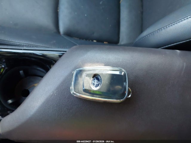 2019 TOYOTA C-HR JTNKHMBX7K1061258 Photo 10