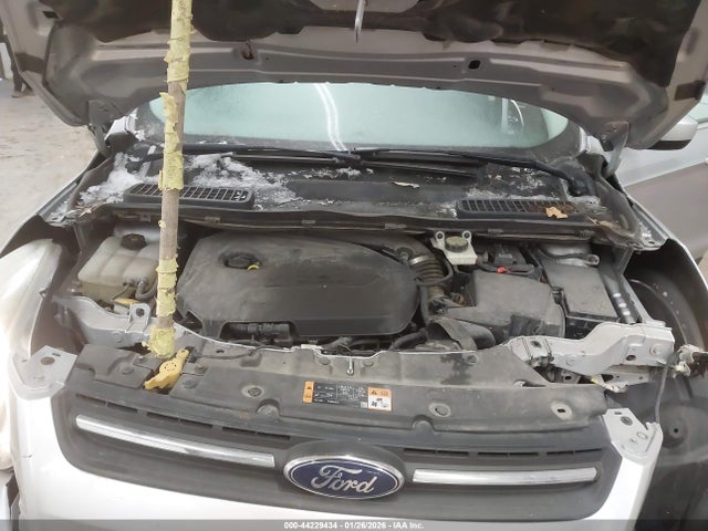 1FMCU9GX8EUA70351 Ford ESCAPE SE