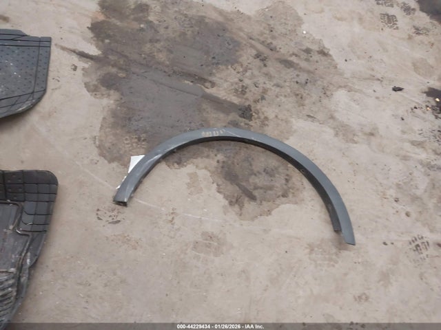 1FMCU9GX8EUA70351 Ford ESCAPE SE
