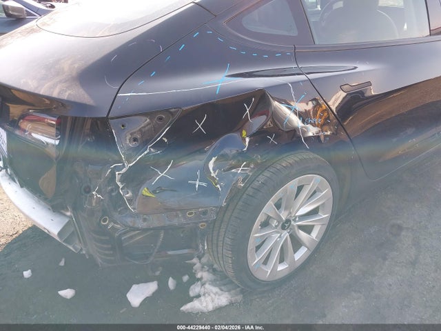 2021 TESLA MODEL 3 5YJ3E1EA4MF070324 Photo 5