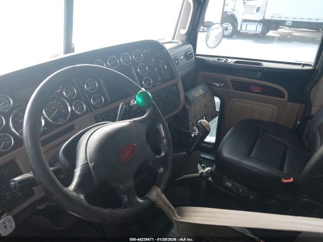 44229471 :رقم المزاد ، 1XPXD49X1JD433524 vin ، 2018 Peterbilt 389 مزاد بيع