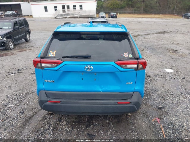 2T3W1RFV1MW172702 Toyota Rav4 Xle