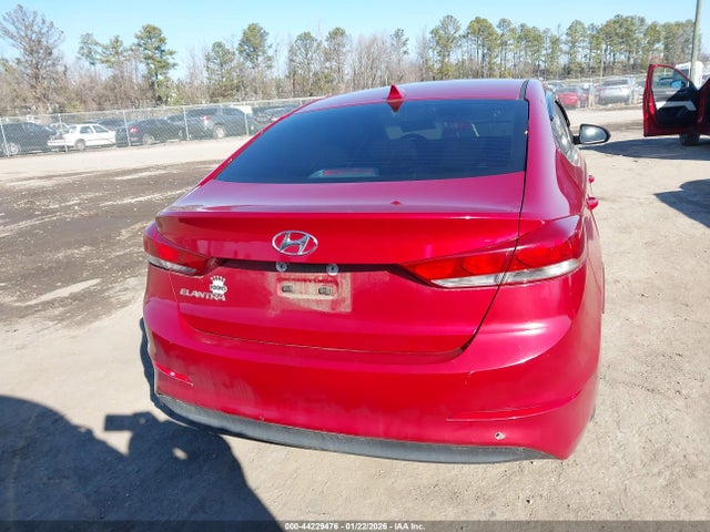 KMHD84LF8HU273429 Hyundai ELANTRA SE