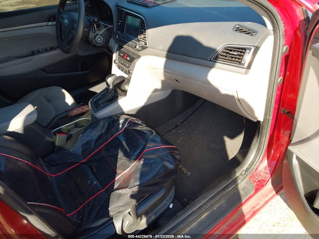 KMHD84LF8HU273429 Hyundai ELANTRA SE