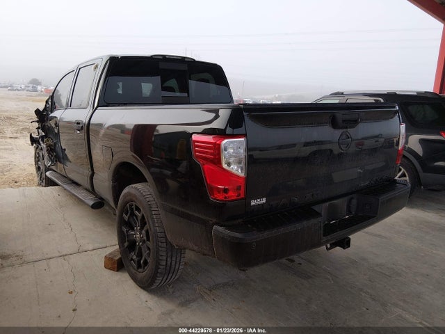 2019 NISSAN TITAN XD 1N6BA1F49KN516592 Photo 2
