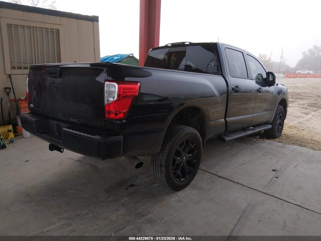 2019 NISSAN TITAN XD 1N6BA1F49KN516592 Photo 3