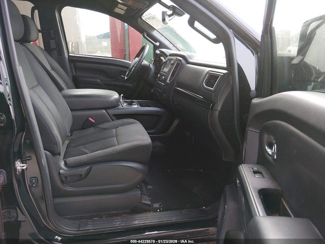 2019 NISSAN TITAN XD 1N6BA1F49KN516592 Photo 4