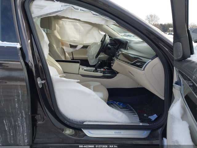 44229666 :رقم المزاد ، WBA7E4C54HGU99125 vin ، 2017 Bmw 740i Xdrive مزاد بيع