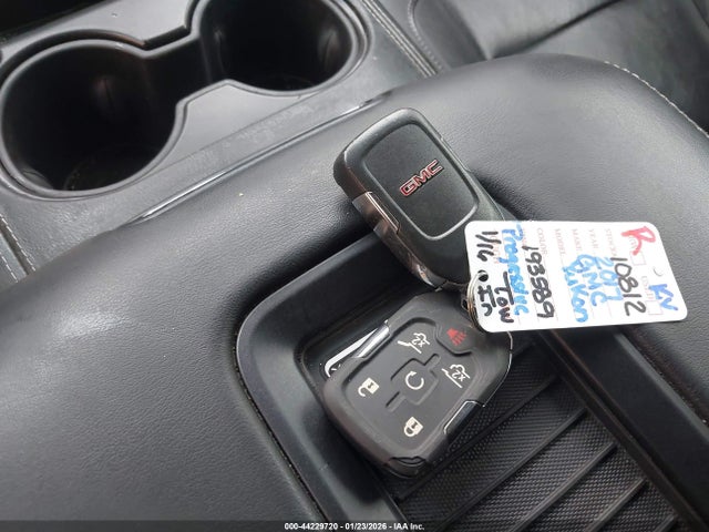 44229720 :رقم المزاد ، 1GKS2BKC2HR193589 vin ، 2017 Gmc Yukon Slt مزاد بيع